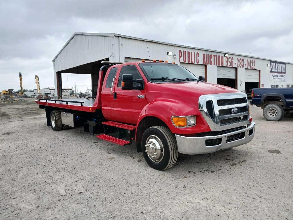 Image of Ford F-650 Primary image