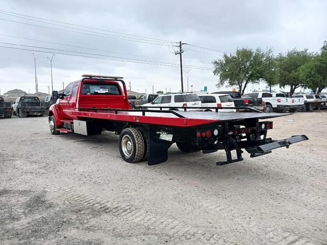 Image of Ford F-650 equipment image 4