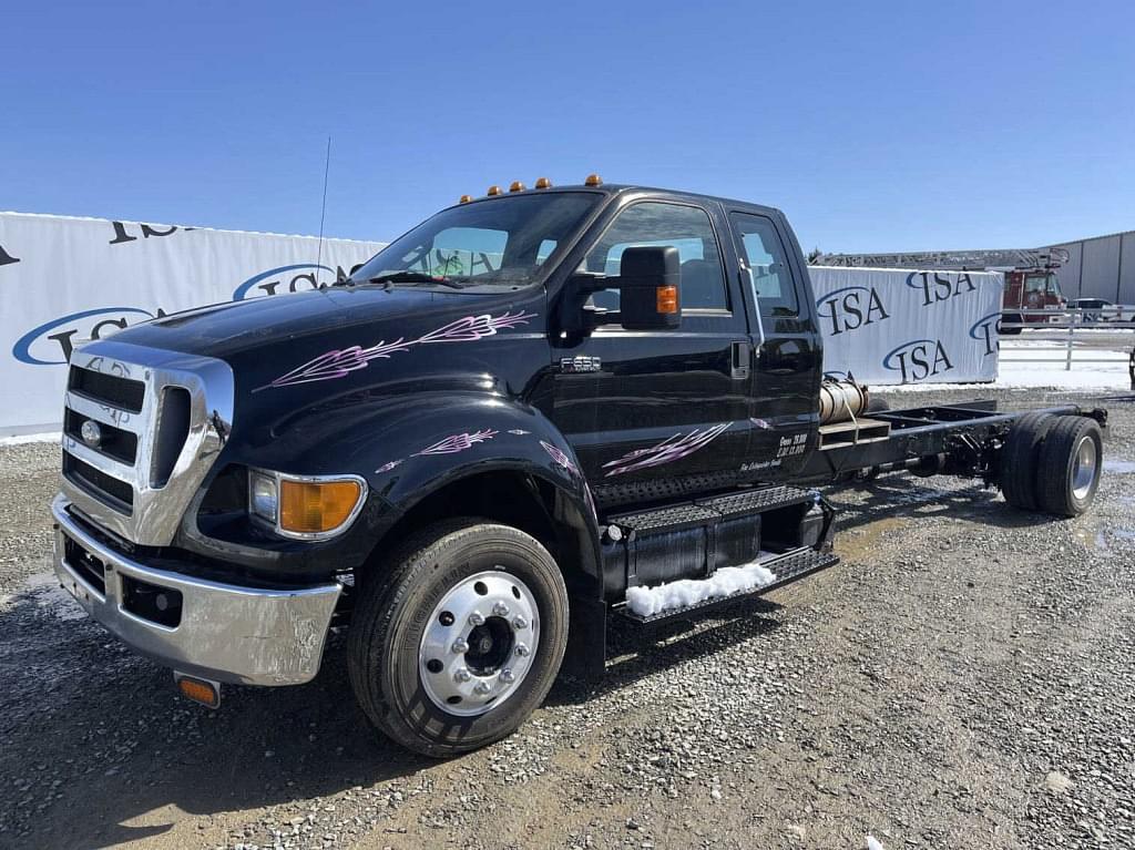 Image of Ford F-650 Primary image