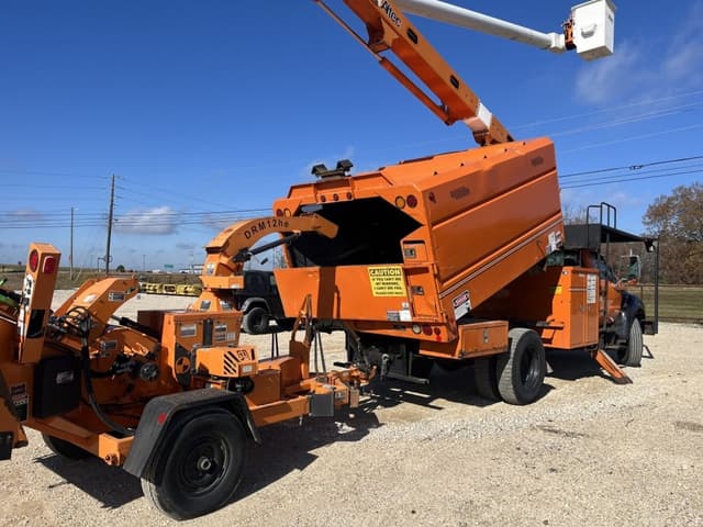 Image of Ford F-750 equipment image 2