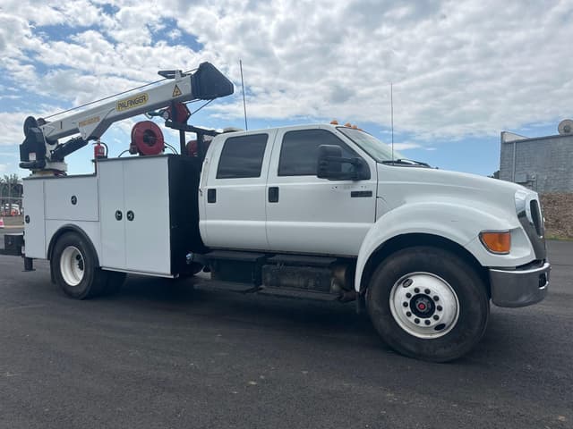 Image of Ford F-750 equipment image 1