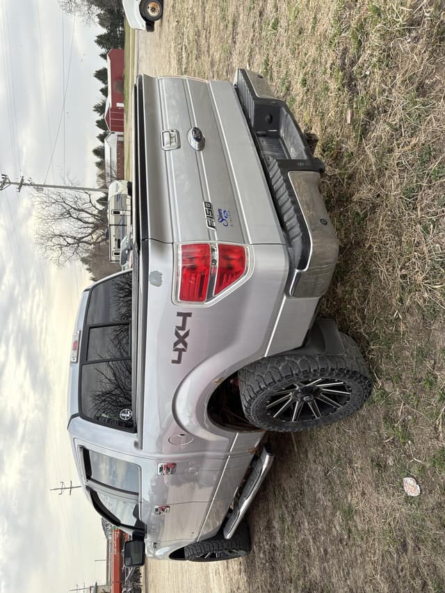 Image of Ford F-150 equipment image 3