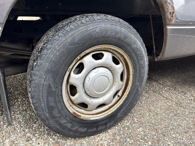 Image of Ford F-150 equipment image 3