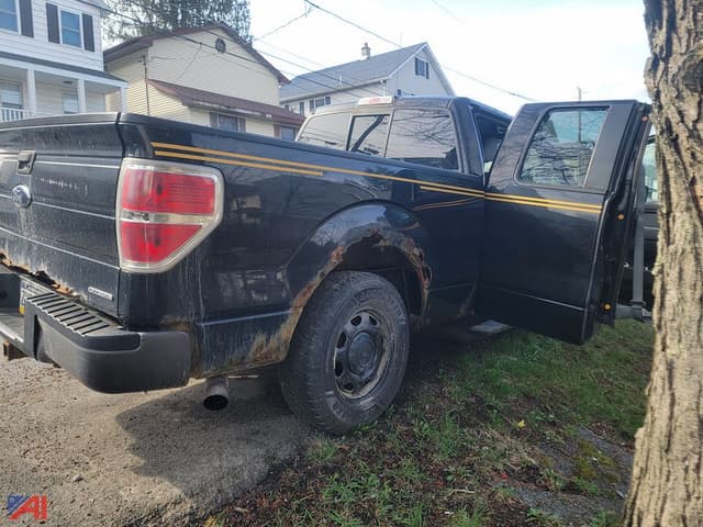 Image of Ford F-150 equipment image 2