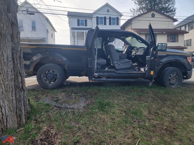 Image of Ford F-150 equipment image 3