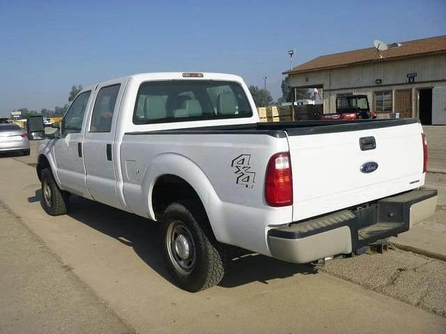 Image of Ford F-250 equipment image 3