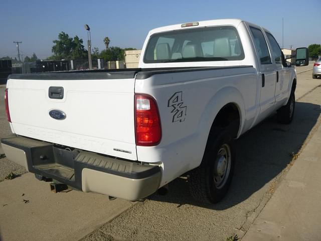 Image of Ford F-250 equipment image 2