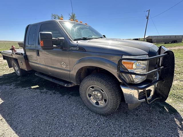 Image of Ford F-250 equipment image 1