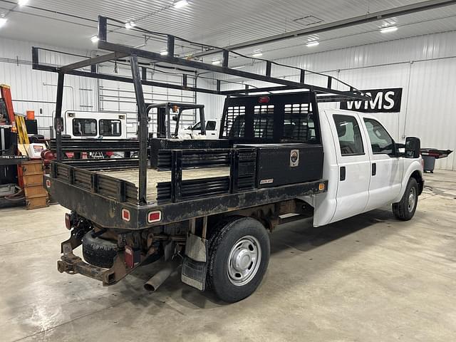 Image of Ford F-250 equipment image 3