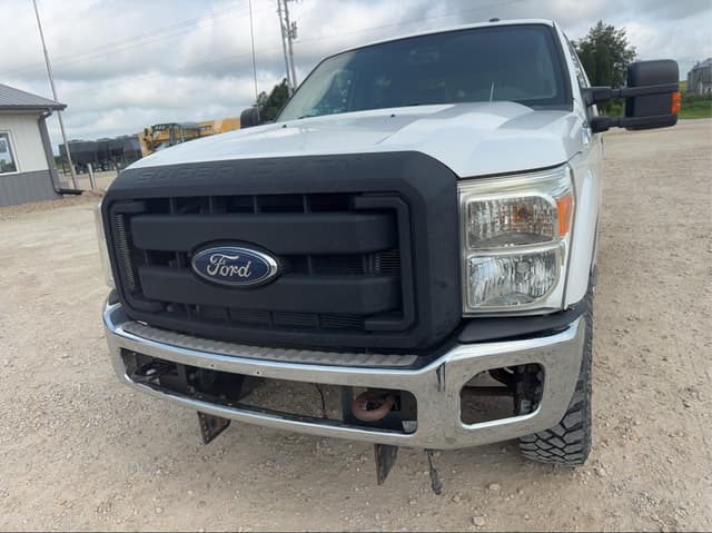 Image of Ford F-250 equipment image 1