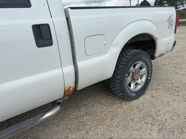 Image of Ford F-250 equipment image 4