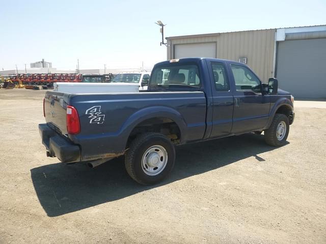 Image of Ford F-250 equipment image 2
