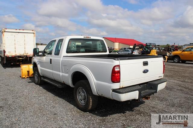 Image of Ford F-250 equipment image 3