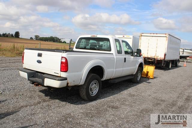 Image of Ford F-250 equipment image 2