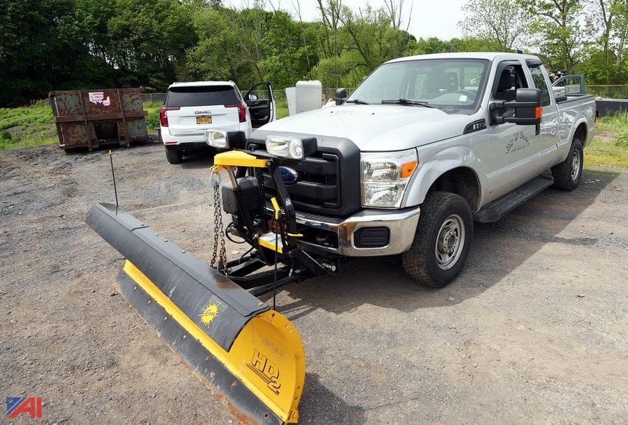 2013 Ford F-250 Equipment Image0