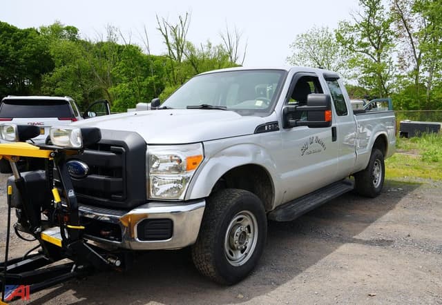 Image of Ford F-250 equipment image 1