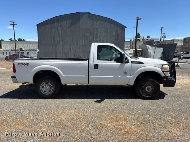 Image of Ford F-250 equipment image 3