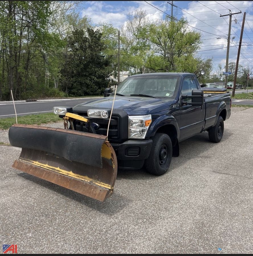 2013 Ford F-250 Equipment Image0