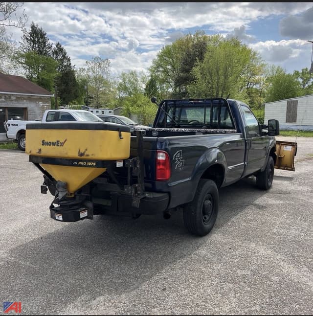 Image of Ford F-250 equipment image 4