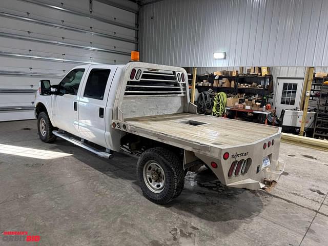 Image of Ford F-250 equipment image 2