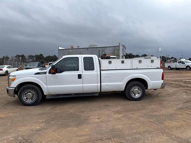 Image of Ford F-250 equipment image 2