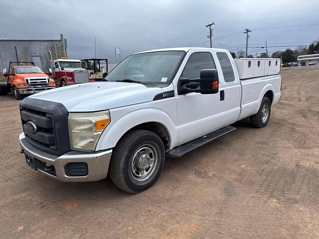 Image of Ford F-250 equipment image 1