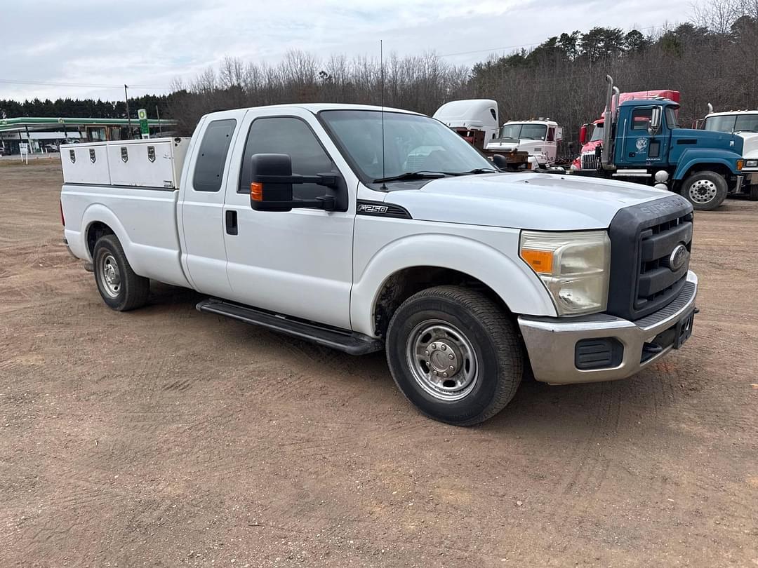 Image of Ford F-250 Primary image