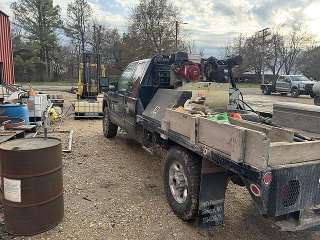 Image of Ford F-250 equipment image 3