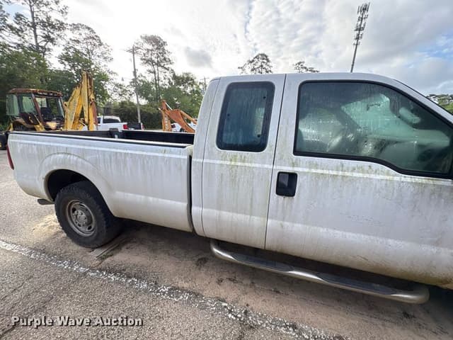 Image of Ford F-250 equipment image 3