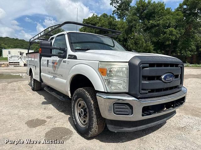 Image of Ford F-250 equipment image 2