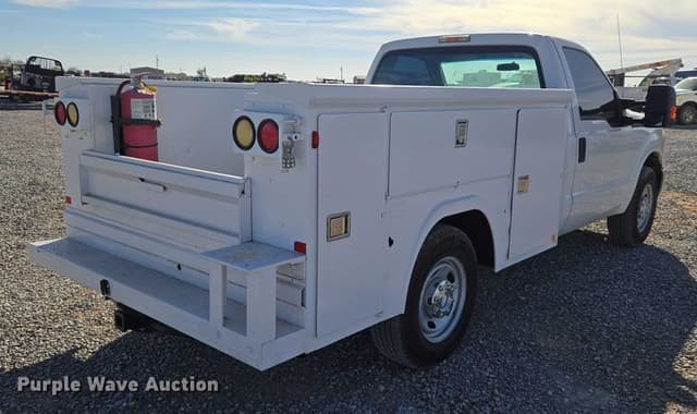 Image of Ford F-250 equipment image 4