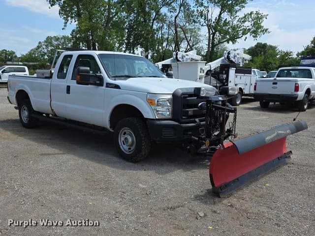 Image of Ford F-250 equipment image 2
