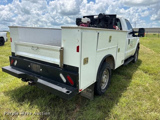 Image of Ford F-250 equipment image 4