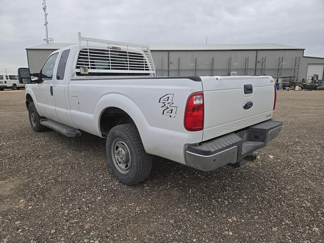 Image of Ford F-250 equipment image 3