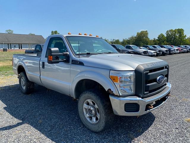 Image of Ford F-250 equipment image 3