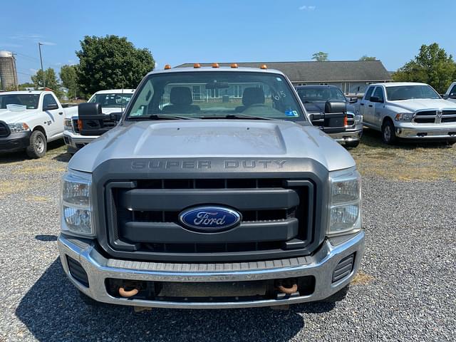 Image of Ford F-250 equipment image 2