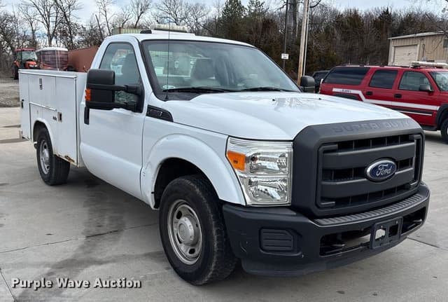 Image of Ford F-250 equipment image 2