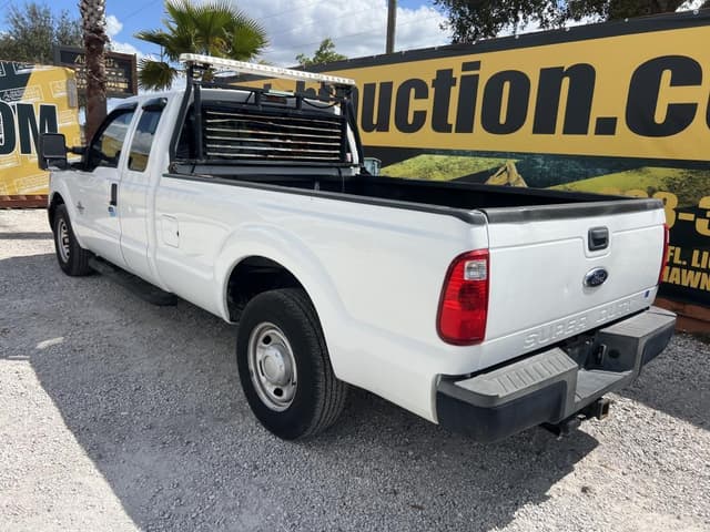 Image of Ford F-250 equipment image 1