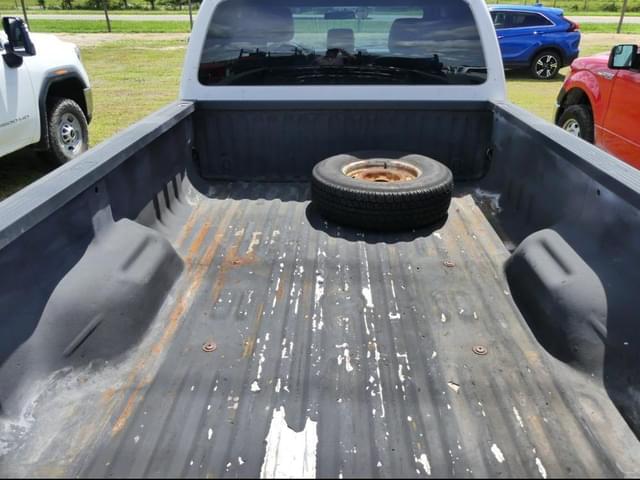 Image of Ford F-250 equipment image 4