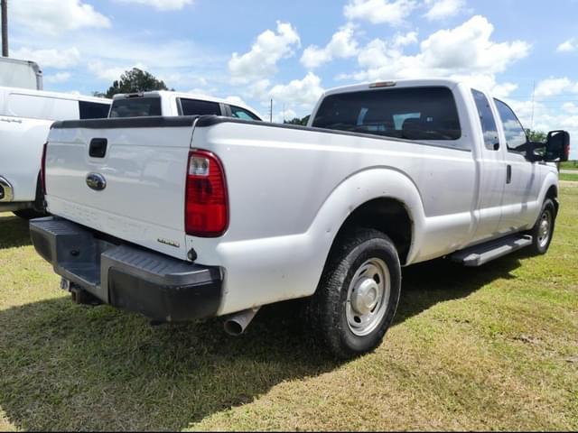 Image of Ford F-250 equipment image 2