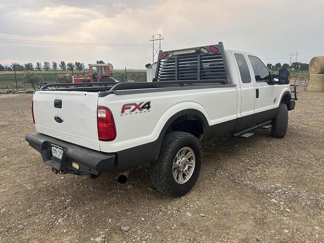 Image of Ford F-250 equipment image 4