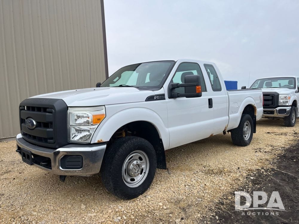 2013 Ford F-250 Equipment Image0