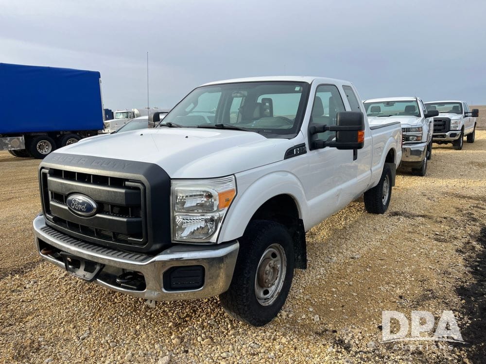 2013 Ford F-250 Equipment Image0