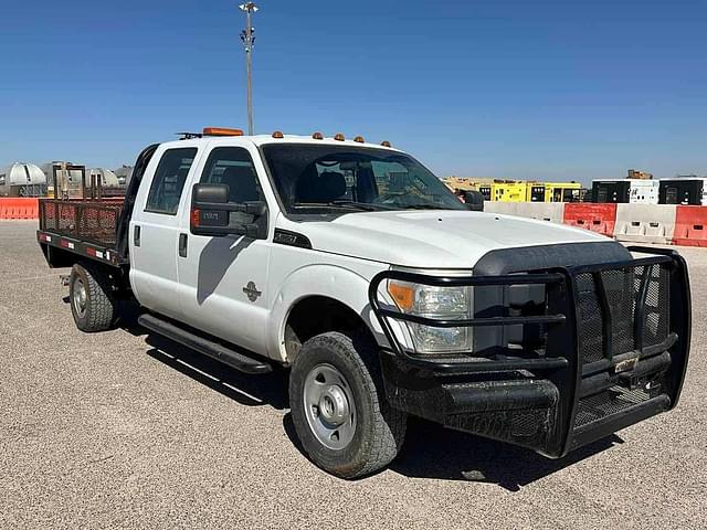 Image of Ford F-350 equipment image 1