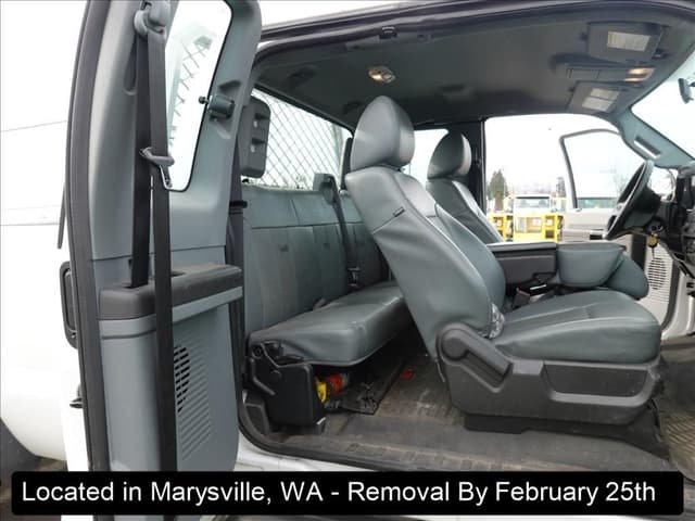 Image of Ford F-350 equipment image 2