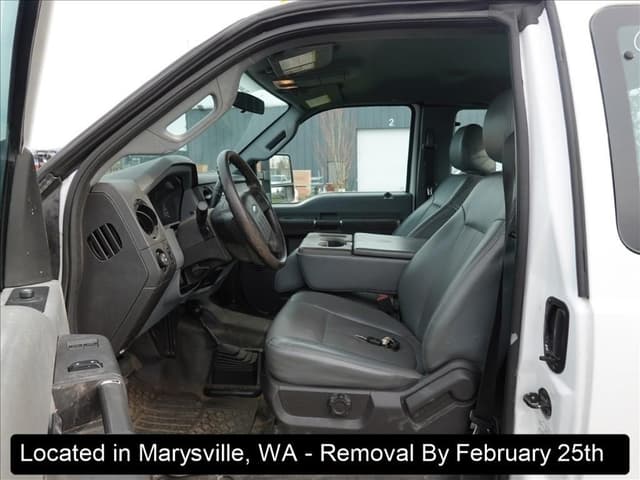 Image of Ford F-350 equipment image 3