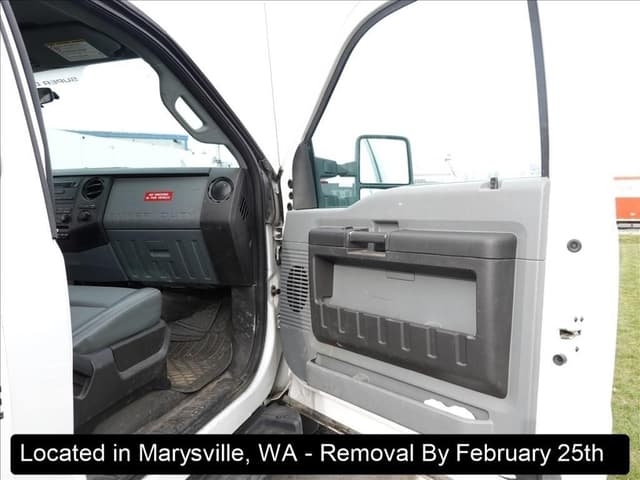 Image of Ford F-350 equipment image 4