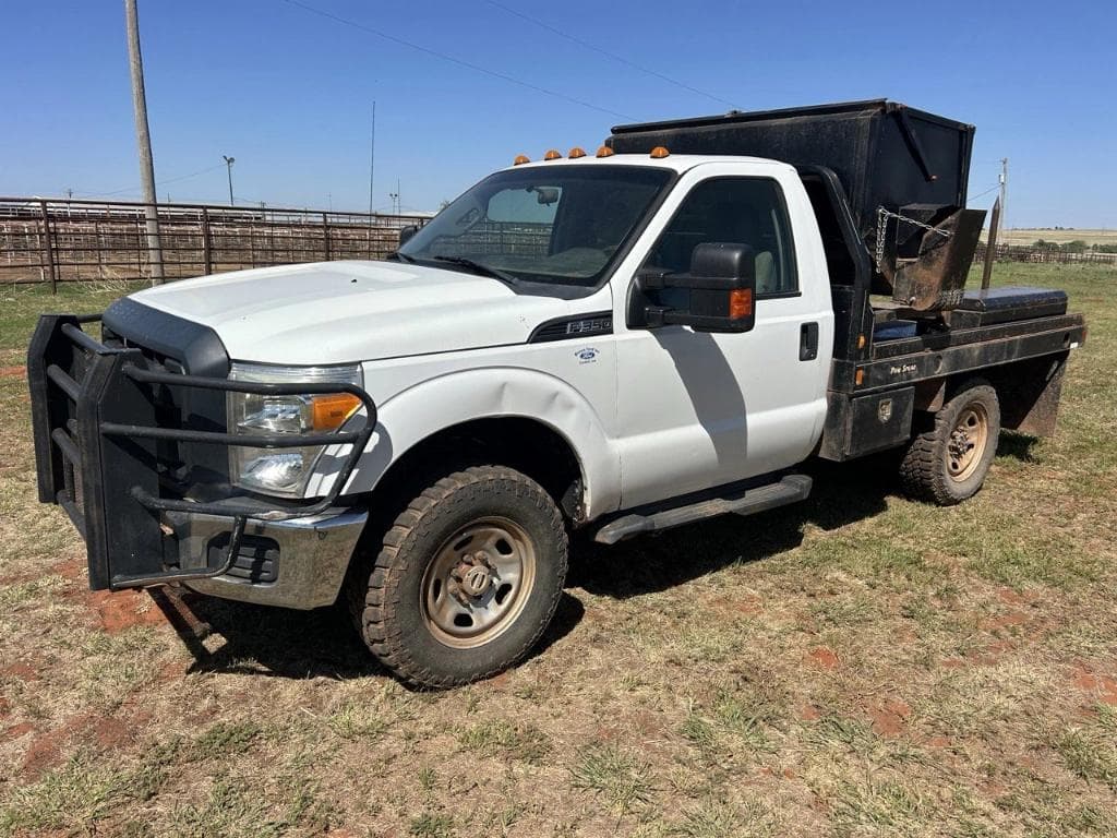 Image of Ford F-350 Primary image