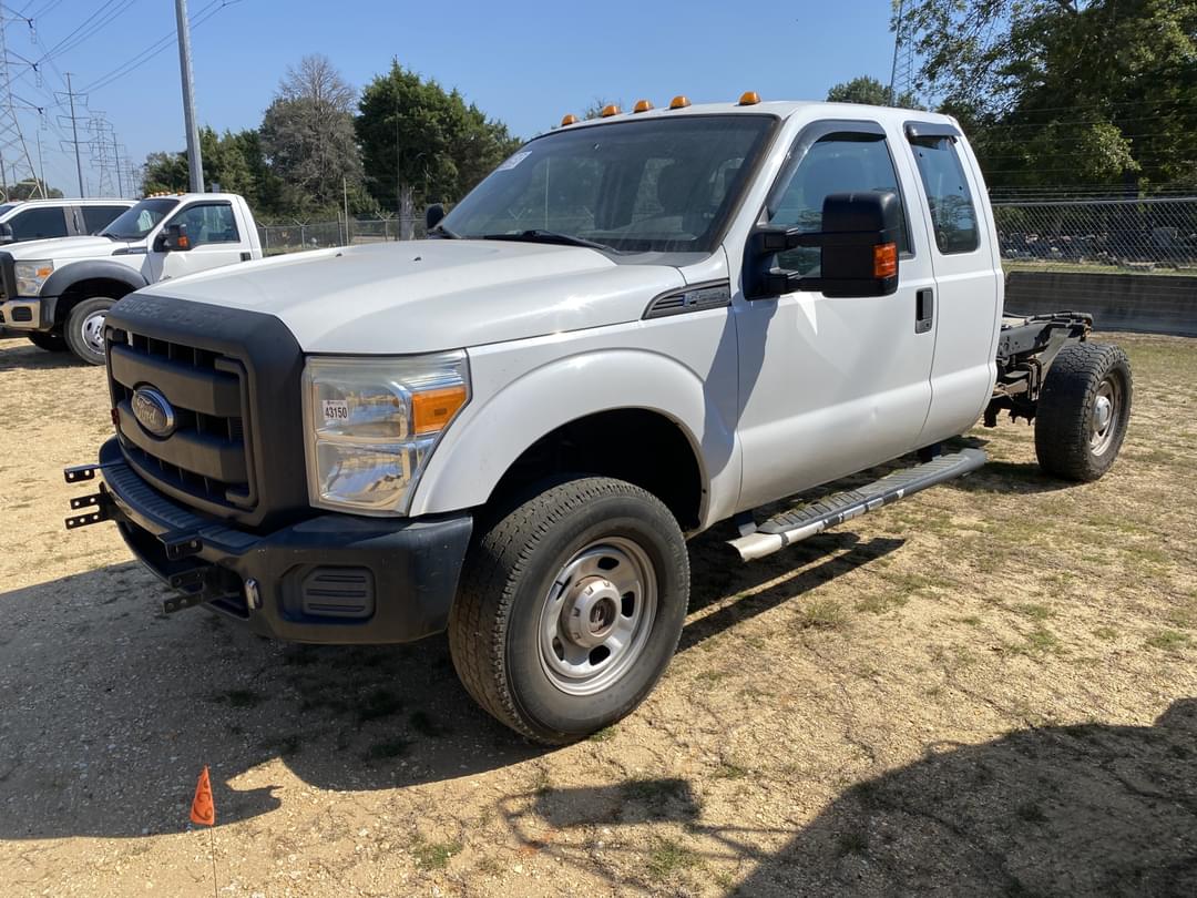 Image of Ford F-350 Primary image