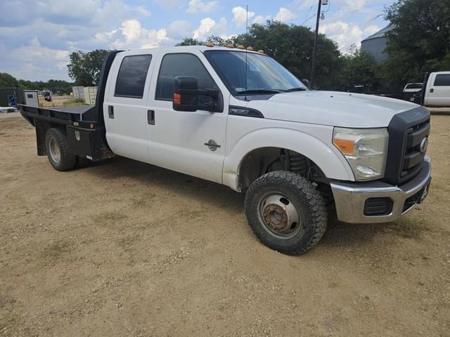 Image of Ford F-350 equipment image 3